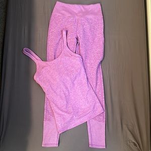 Alo yoga 🧘🏼‍♀️ beautiful soft buttery material